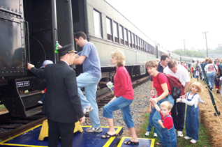 Passenger embarking @ NC Transportation Museum