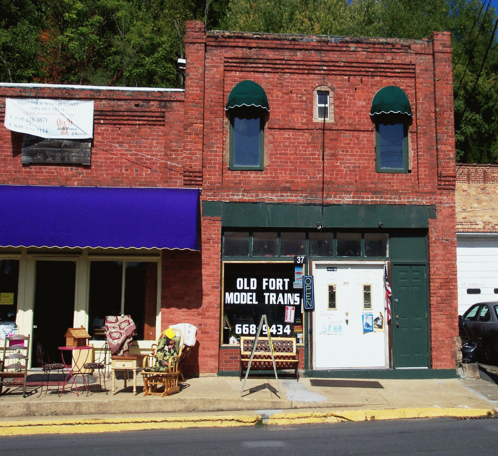Old Fort Trains Building